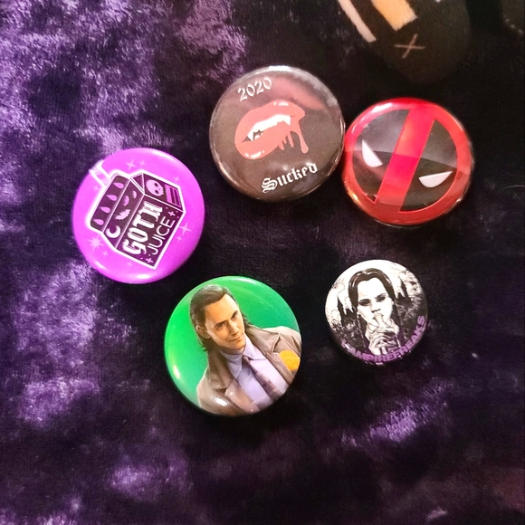 Gothic Fandom Bundle 👻💜💚💀 - Picture 6 of 6